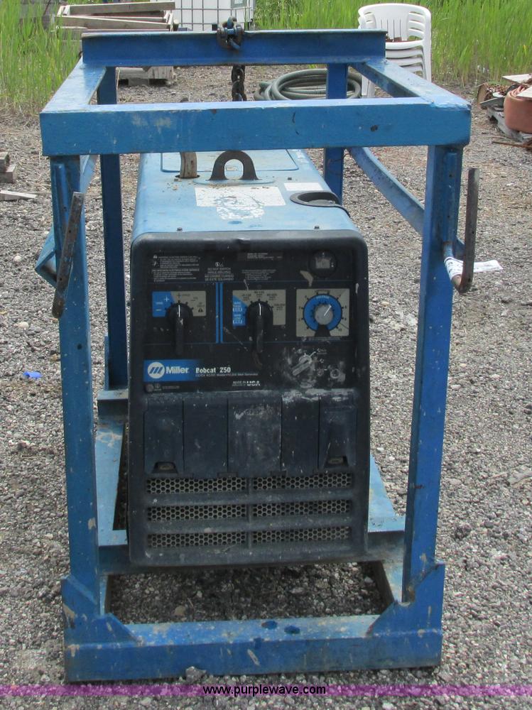 image for item G8665 Miller Bobcat 250 welder/generator