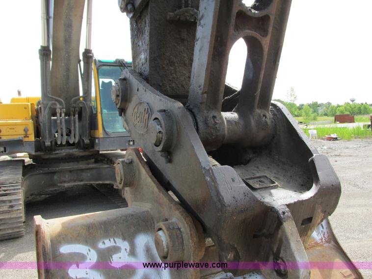image for item G8666 2004 Volvo EC330BLC excavator