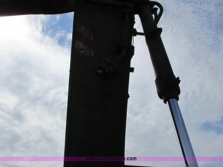 image for item G8666 2004 Volvo EC330BLC excavator