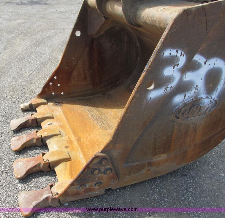 image for item G8666 2004 Volvo EC330BLC excavator