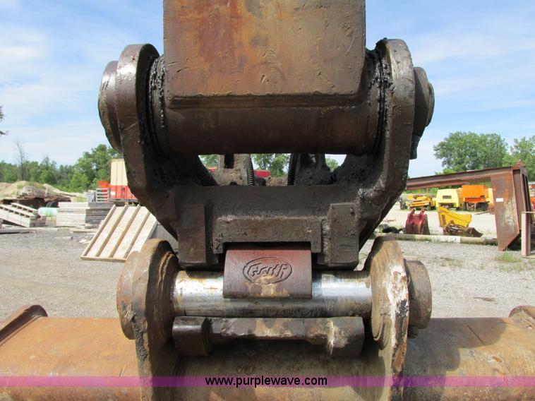 image for item G8666 2004 Volvo EC330BLC excavator