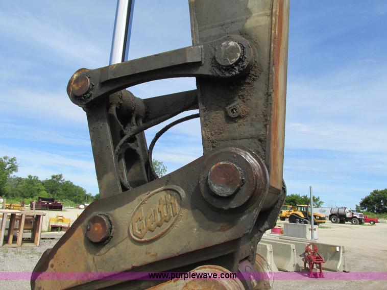 image for item G8666 2004 Volvo EC330BLC excavator