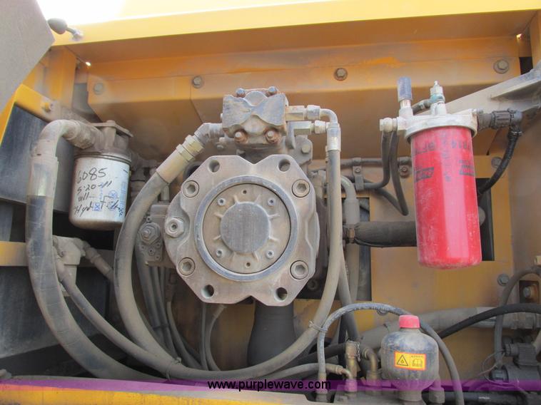 image for item G8666 2004 Volvo EC330BLC excavator