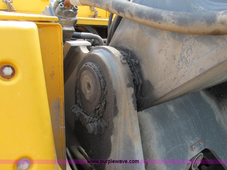 image for item G8666 2004 Volvo EC330BLC excavator