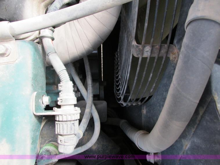 image for item G8666 2004 Volvo EC330BLC excavator