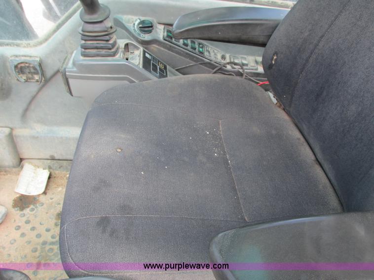 image for item G8666 2004 Volvo EC330BLC excavator