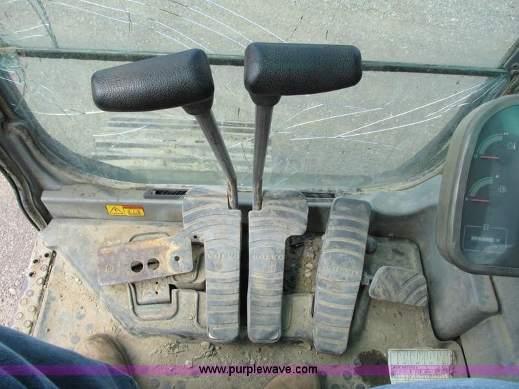 image for item G8666 2004 Volvo EC330BLC excavator