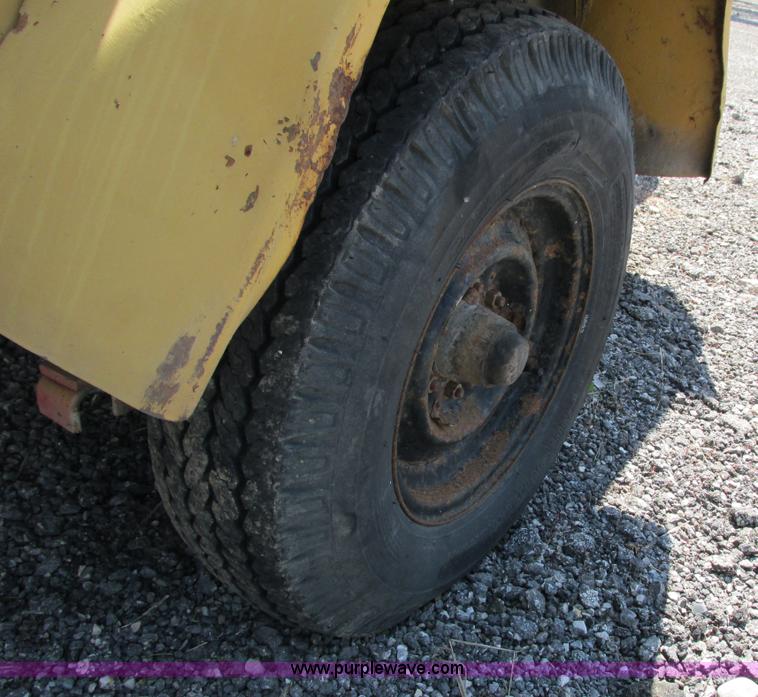 image for item G8668 LeRoi air compressor