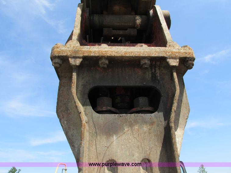 image for item G8671 NPK hydraulic breaker