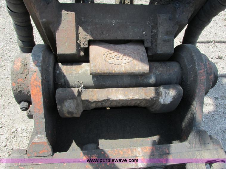 image for item G8671 NPK hydraulic breaker