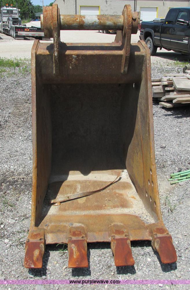 image for item G8673 Esco excavator bucket