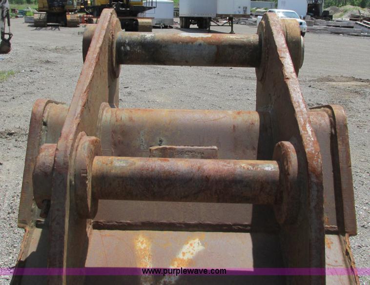 image for item G8673 Esco excavator bucket