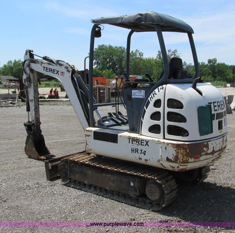 image for item G8674 2005 Terex HR14 mini excavator