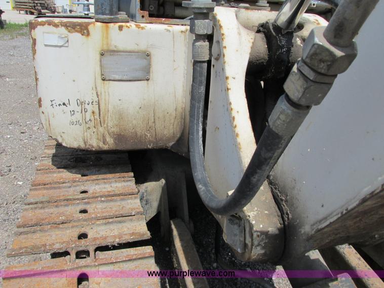 image for item G8674 2005 Terex HR14 mini excavator