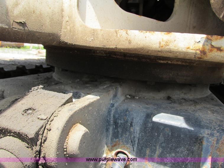 image for item G8674 2005 Terex HR14 mini excavator