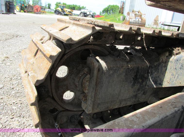 image for item G8674 2005 Terex HR14 mini excavator