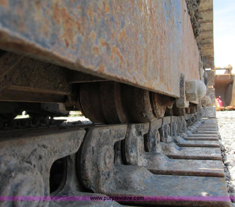 image for item G8674 2005 Terex HR14 mini excavator