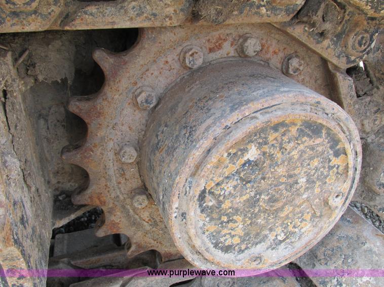 image for item G8674 2005 Terex HR14 mini excavator