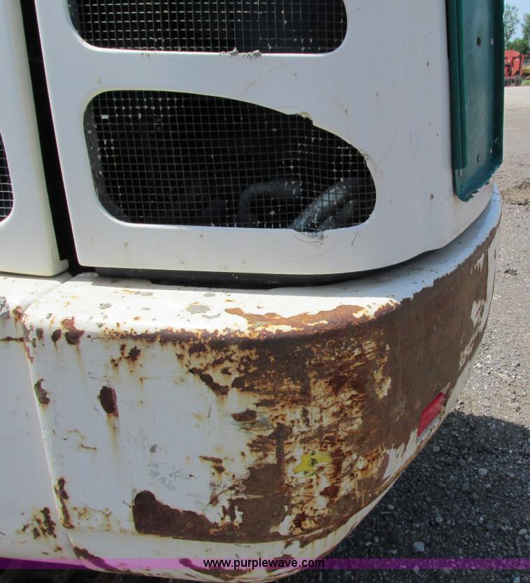 image for item G8674 2005 Terex HR14 mini excavator