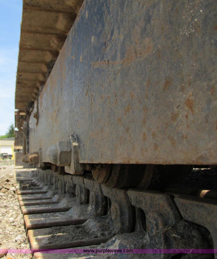 image for item G8674 2005 Terex HR14 mini excavator