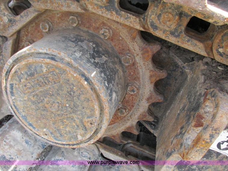 image for item G8674 2005 Terex HR14 mini excavator