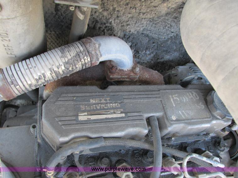 image for item G8674 2005 Terex HR14 mini excavator