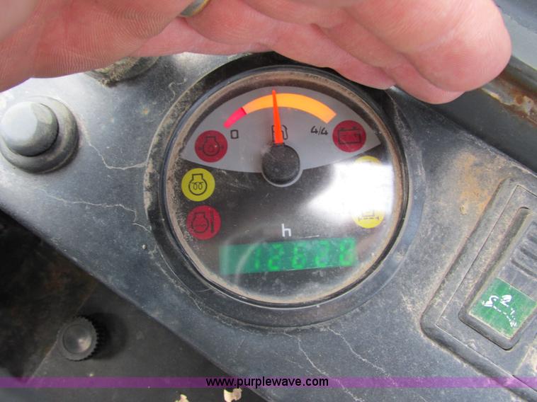 image for item G8674 2005 Terex HR14 mini excavator