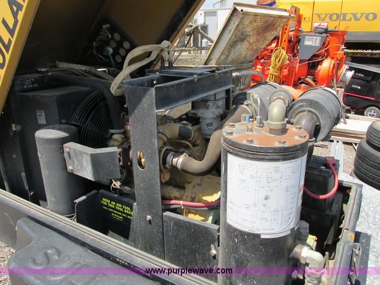 image for item G8676 Sullair 185CA air compressor