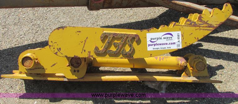 image for item A8581 SEC weld-on hydraulic thumb