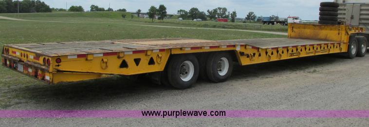 image for item A8638 2004 Trail King trailer