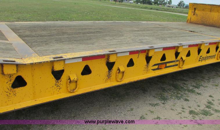 image for item A8638 2004 Trail King trailer