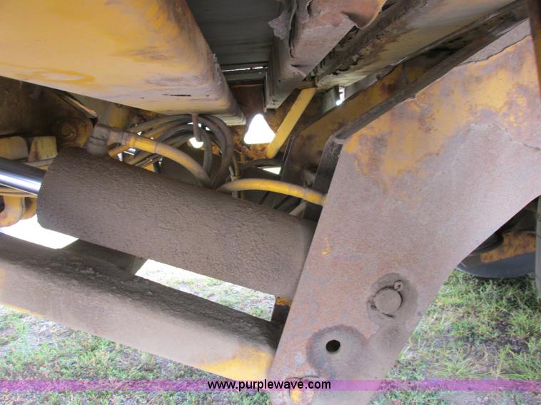 image for item A8638 2004 Trail King trailer