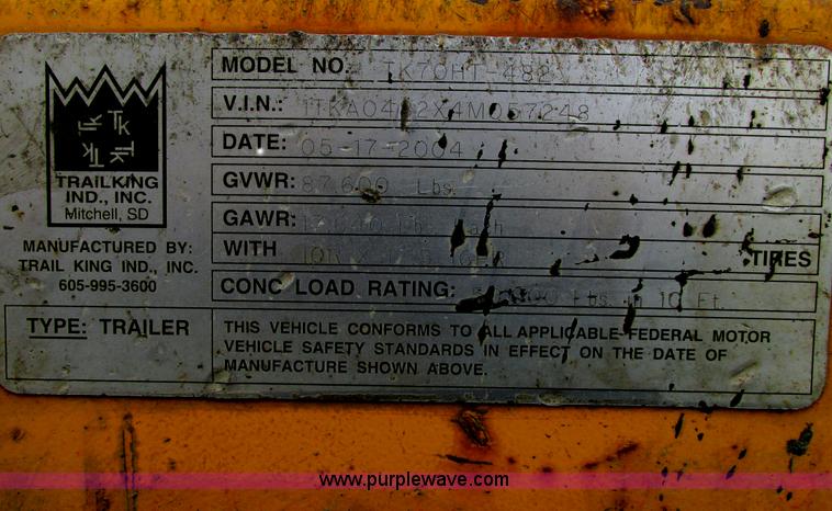 image for item A8638 2004 Trail King trailer