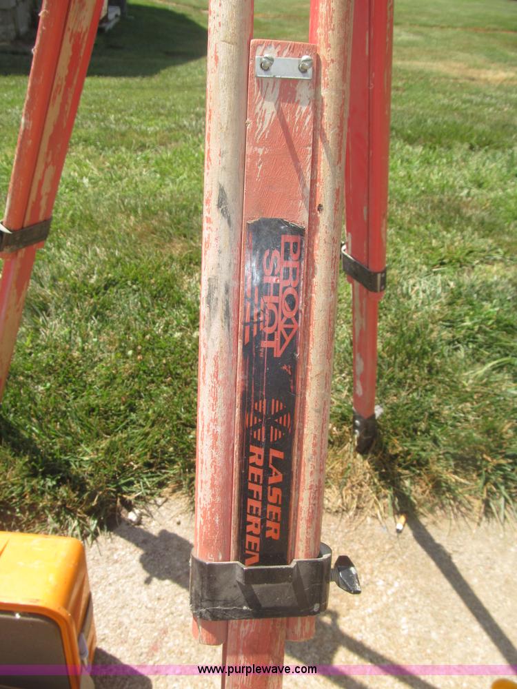 image for item AE9476 Assorted surveying equipment