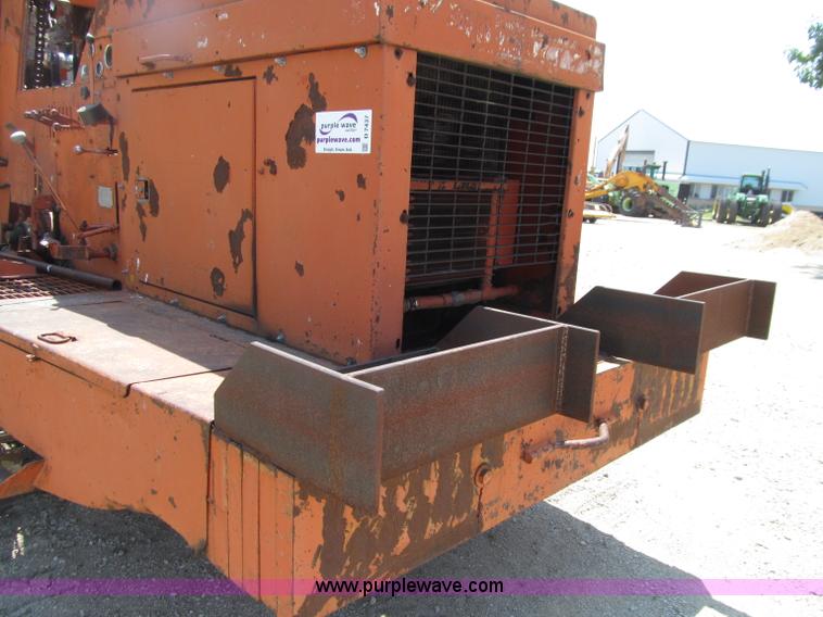 image for item D7437 Koehring 600 crawler wheel trencher