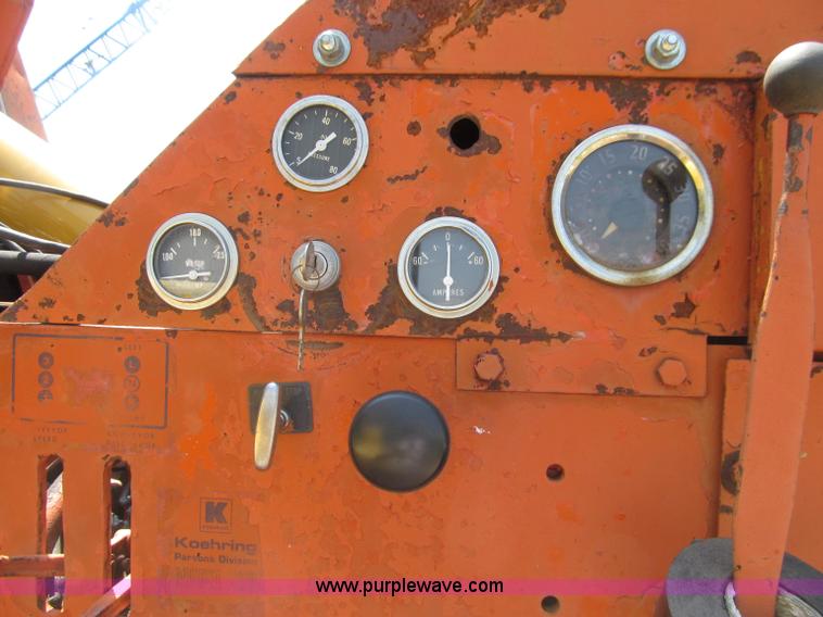 image for item D7437 Koehring 600 crawler wheel trencher