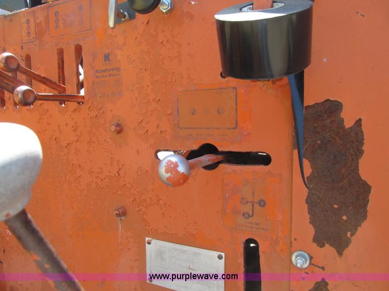 image for item D7437 Koehring 600 crawler wheel trencher