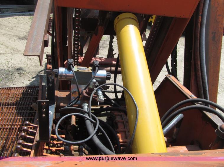 image for item D7437 Koehring 600 crawler wheel trencher