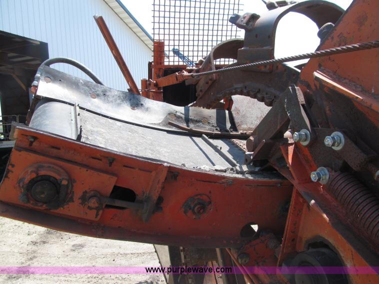 image for item D7437 Koehring 600 crawler wheel trencher