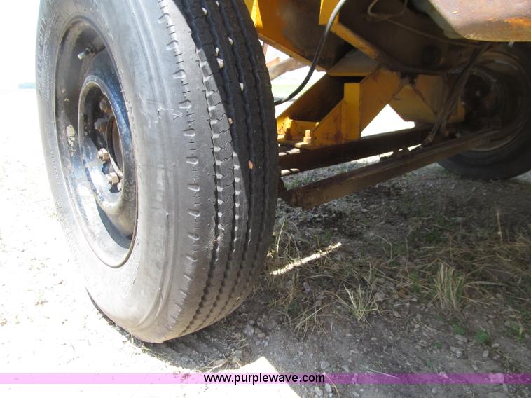 image for item D7438 Broderson MH42A self-propelled breaker