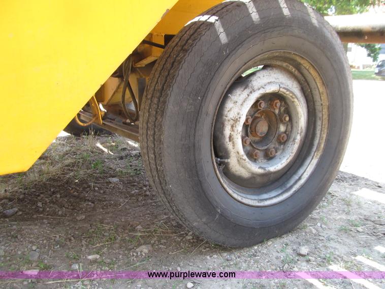 image for item D7438 Broderson MH42A self-propelled breaker