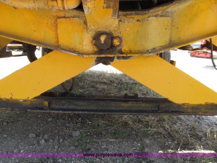 image for item D7438 Broderson MH42A self-propelled breaker