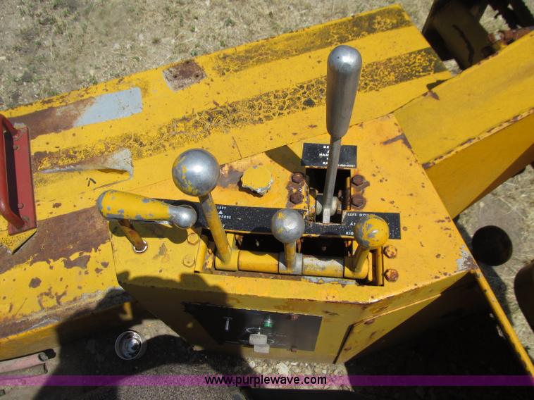 image for item D7438 Broderson MH42A self-propelled breaker