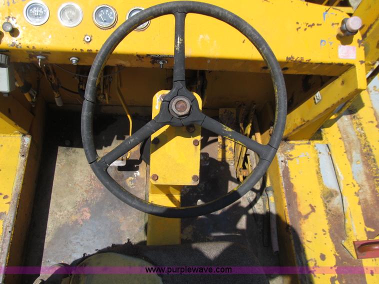 image for item D7438 Broderson MH42A self-propelled breaker