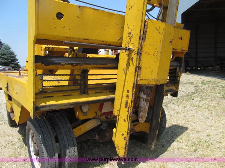 image for item D7438 Broderson MH42A self-propelled breaker