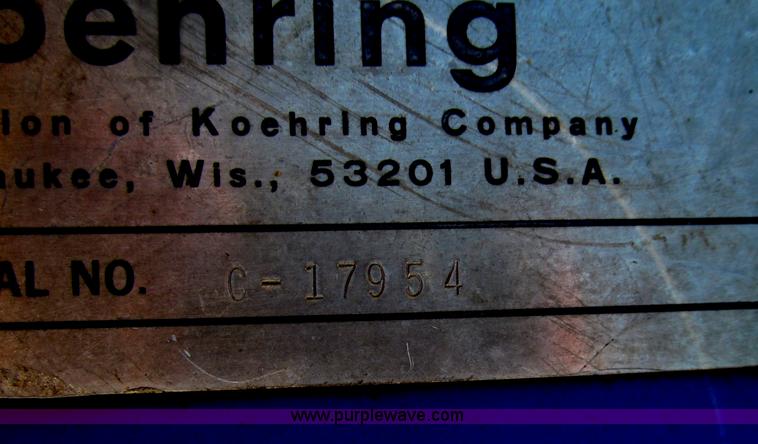 image for item D7439 1976 Koehring 305 crawler lattice boom crane