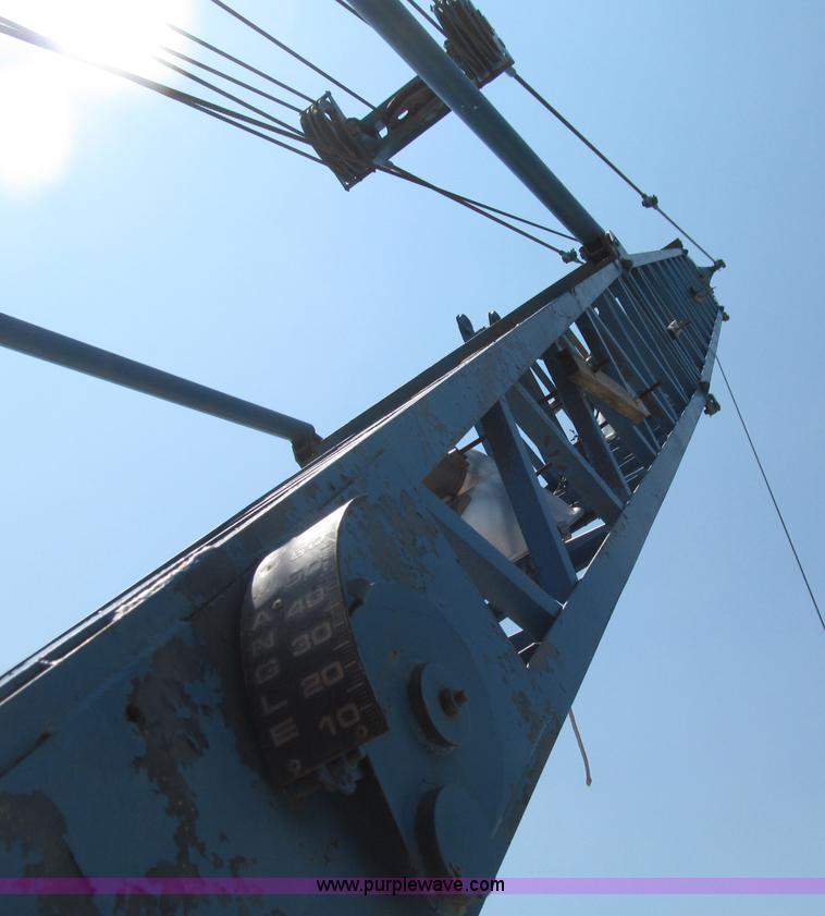 image for item D7439 1976 Koehring 305 crawler lattice boom crane
