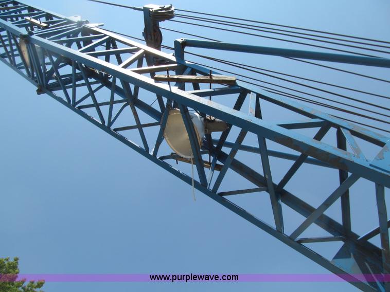 image for item D7439 1976 Koehring 305 crawler lattice boom crane