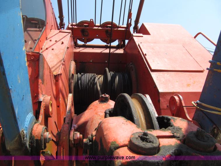 image for item D7439 1976 Koehring 305 crawler lattice boom crane