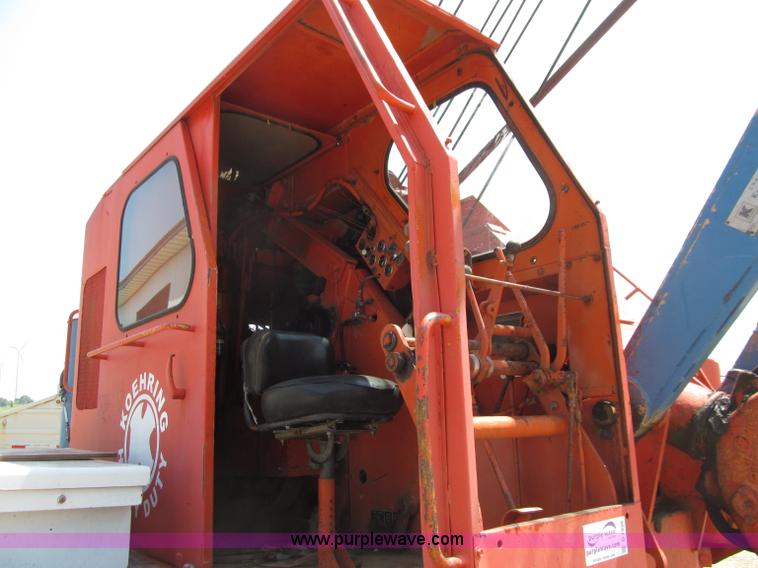 image for item D7439 1976 Koehring 305 crawler lattice boom crane